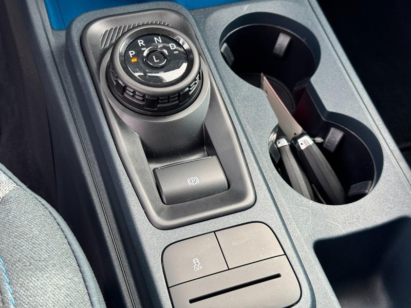 Ford Maverick Vehicle Full-screen Gallery Image 22