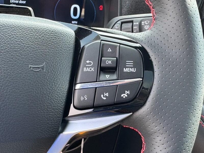 Ford Explorer Vehicle Full-screen Gallery Image 19