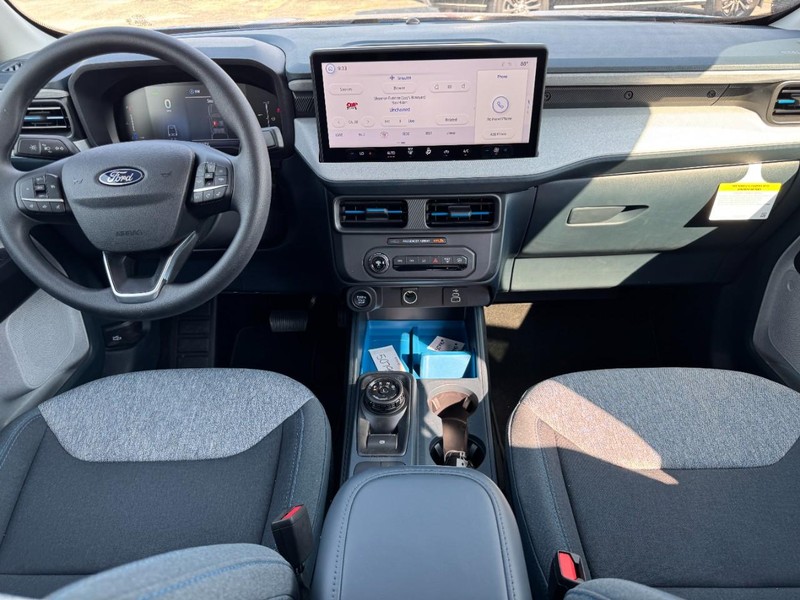 Ford Maverick Vehicle Full-screen Gallery Image 15