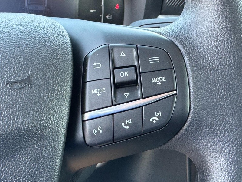 Ford Maverick Vehicle Full-screen Gallery Image 19