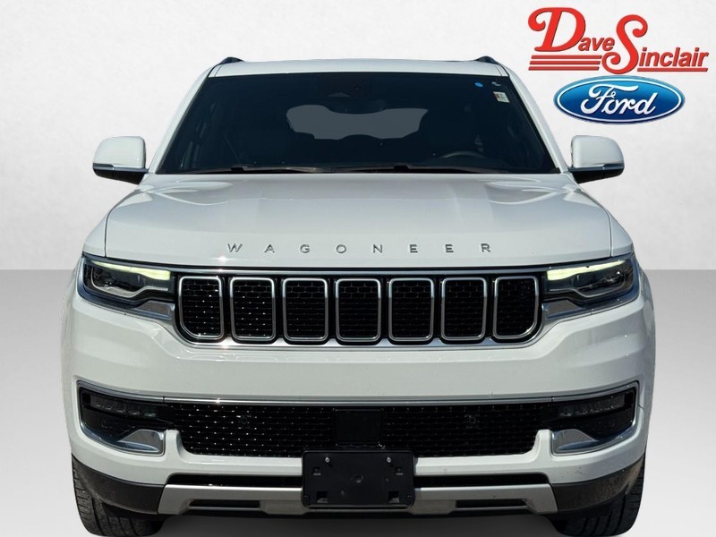 Jeep Wagoneer Vehicle Full-screen Gallery Image 02