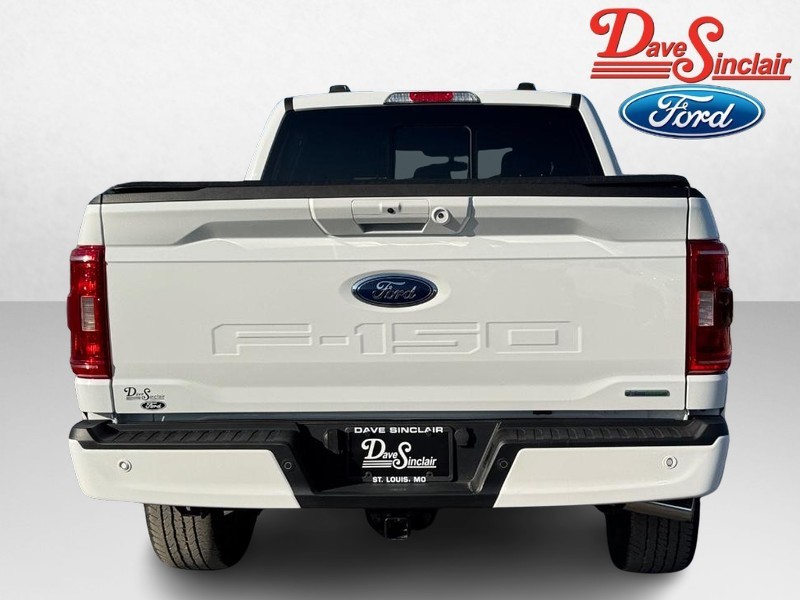 Ford F-150 Vehicle Full-screen Gallery Image 08