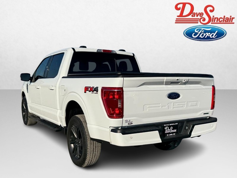 Ford F-150 Vehicle Full-screen Gallery Image 09