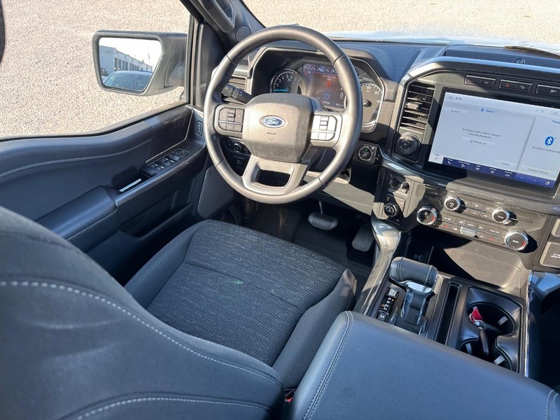 Ford F-150 Vehicle Full-screen Gallery Image 14