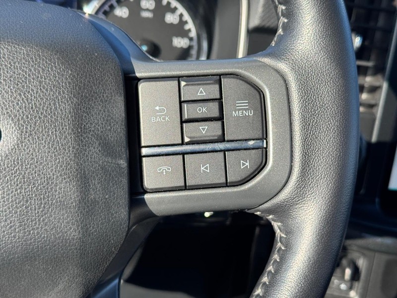Ford F-150 Vehicle Full-screen Gallery Image 21