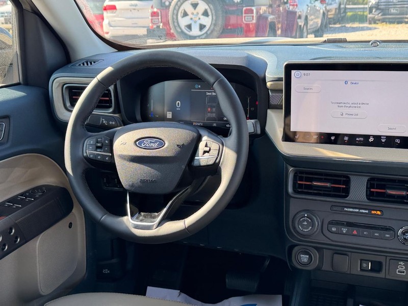 Ford Maverick Vehicle Full-screen Gallery Image 15