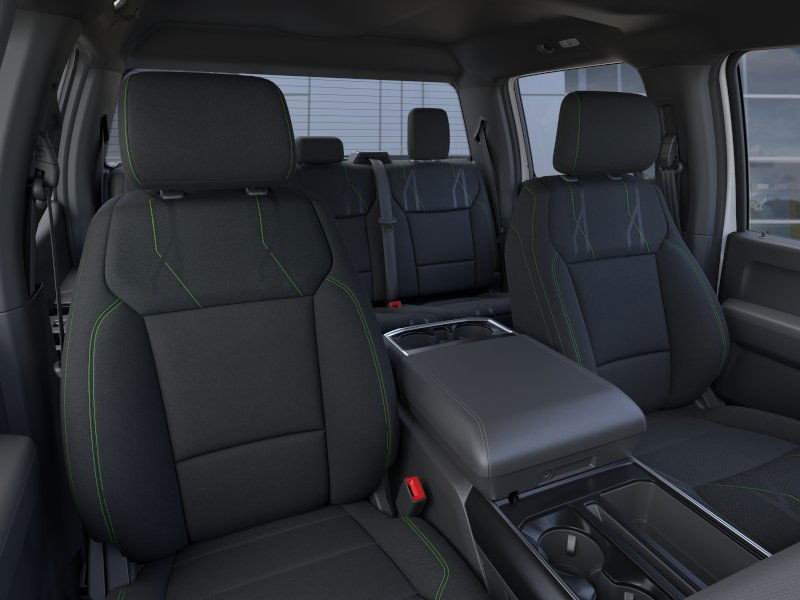 Ford F-150 Vehicle Full-screen Gallery Image 12