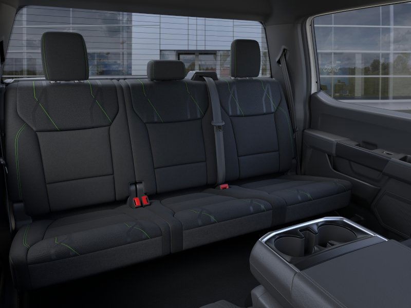 Ford F-150 Vehicle Full-screen Gallery Image 13