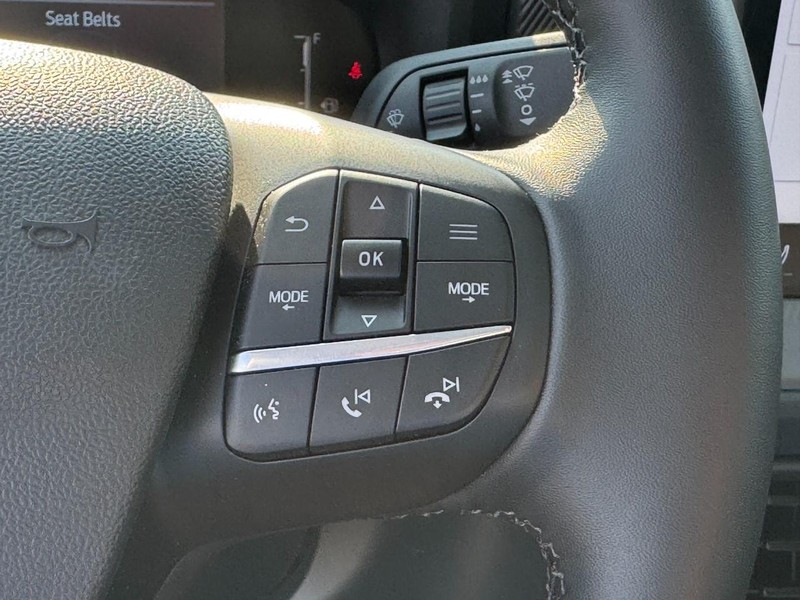 Ford Maverick Vehicle Full-screen Gallery Image 19