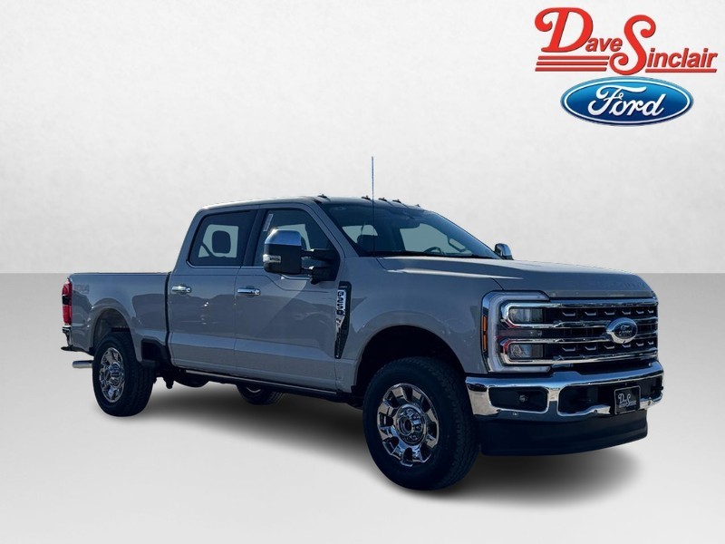 Ford Super Duty F-250 SRW Vehicle Full-screen Gallery Image 04