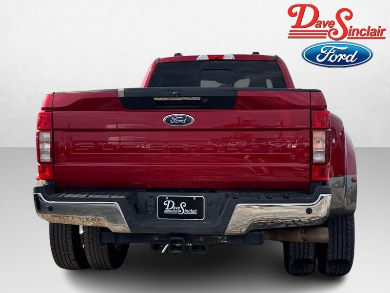 Ford Super Duty F-350 DRW Vehicle Full-screen Gallery Image 08