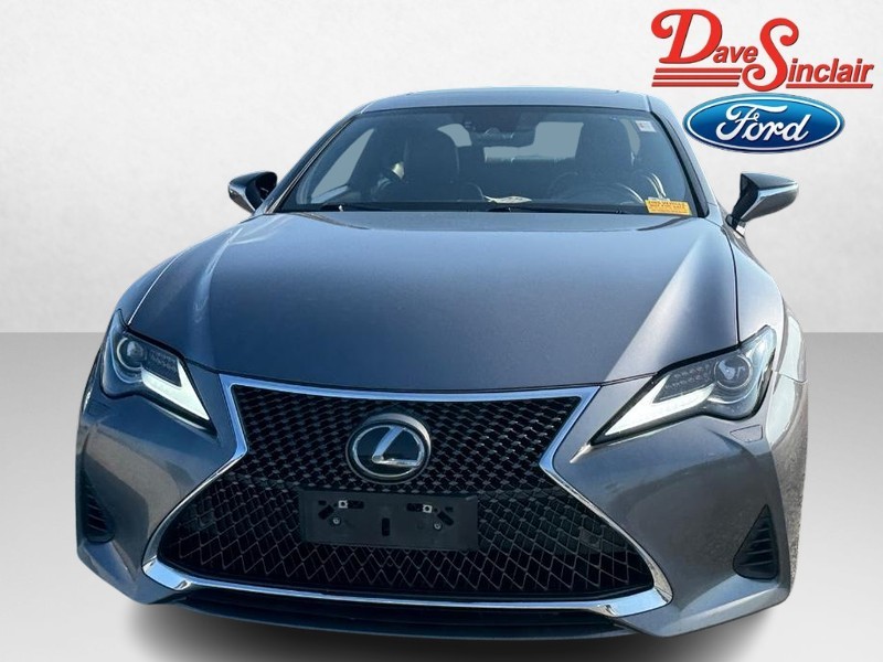 Lexus RC Vehicle Full-screen Gallery Image 02