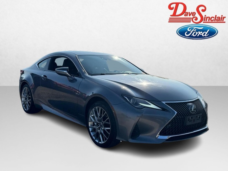 Lexus RC Vehicle Full-screen Gallery Image 04