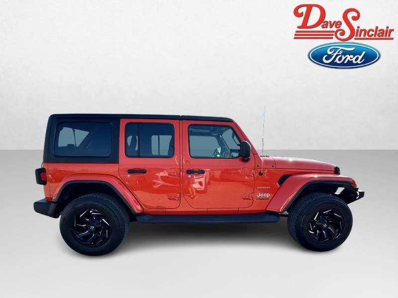 Jeep Wrangler Unlimited Vehicle Full-screen Gallery Image 05