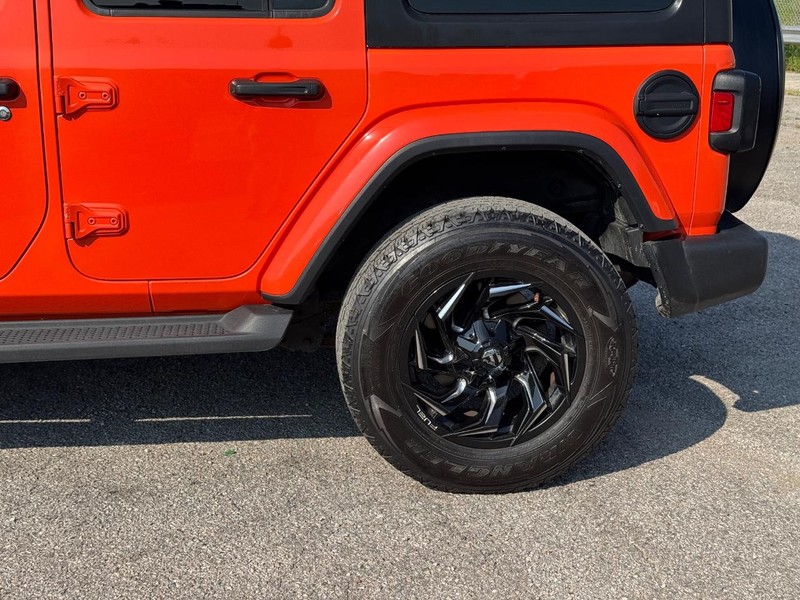 Jeep Wrangler Unlimited Vehicle Full-screen Gallery Image 11
