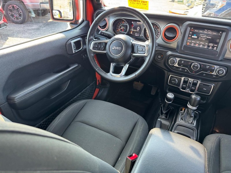Jeep Wrangler Unlimited Vehicle Full-screen Gallery Image 14