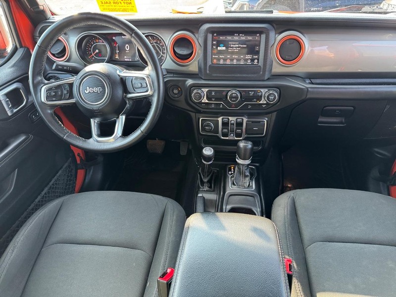 Jeep Wrangler Unlimited Vehicle Full-screen Gallery Image 15