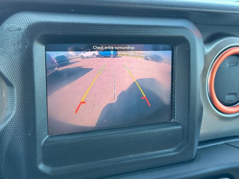 Jeep Wrangler Unlimited Vehicle Full-screen Gallery Image 22