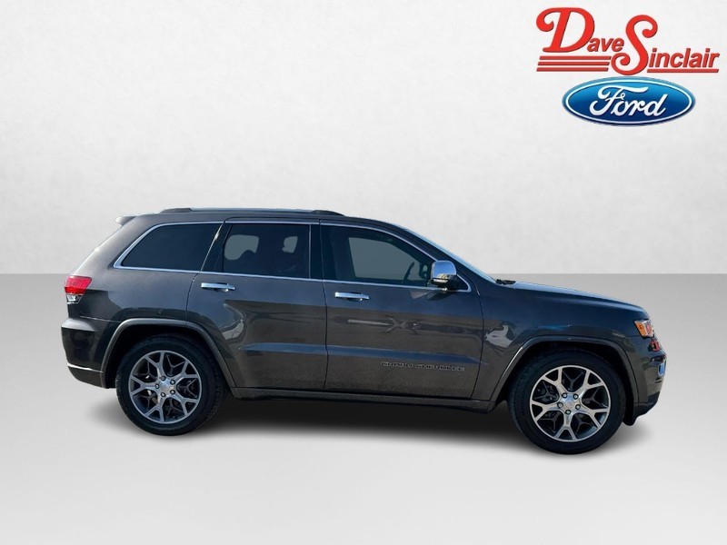 Jeep Grand Cherokee Vehicle Full-screen Gallery Image 05