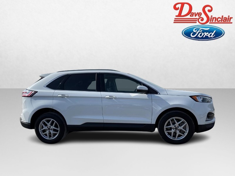 Ford Edge Vehicle Full-screen Gallery Image 05