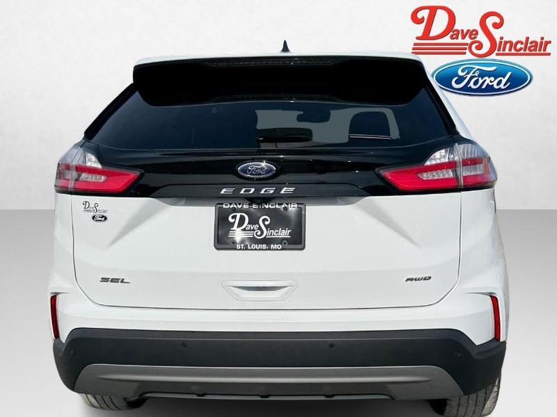 Ford Edge Vehicle Full-screen Gallery Image 08