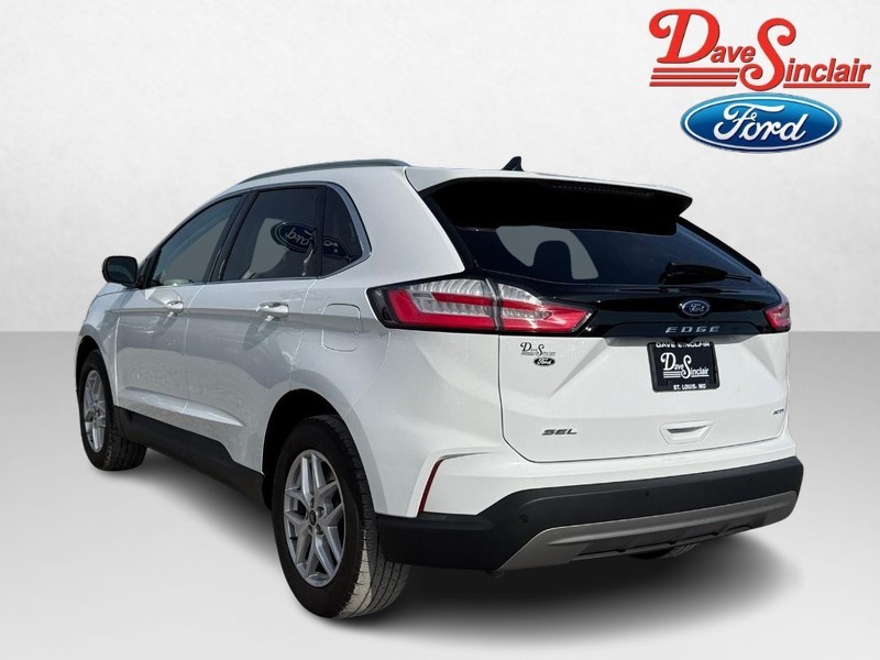 Ford Edge Vehicle Full-screen Gallery Image 09