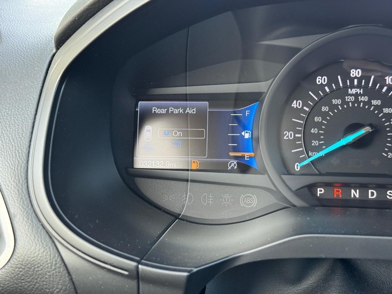Ford Edge Vehicle Full-screen Gallery Image 24