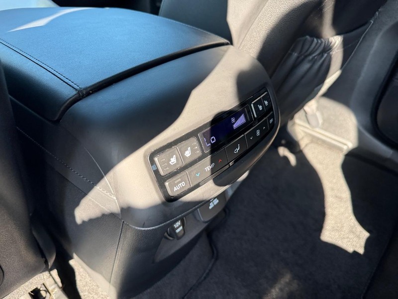 Hyundai Palisade Vehicle Full-screen Gallery Image 14