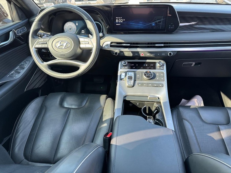 Hyundai Palisade Vehicle Full-screen Gallery Image 18