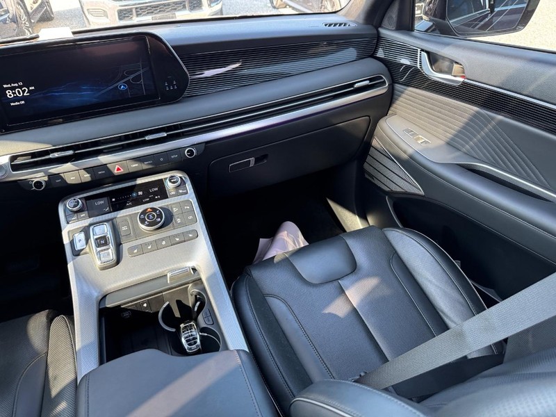 Hyundai Palisade Vehicle Full-screen Gallery Image 19