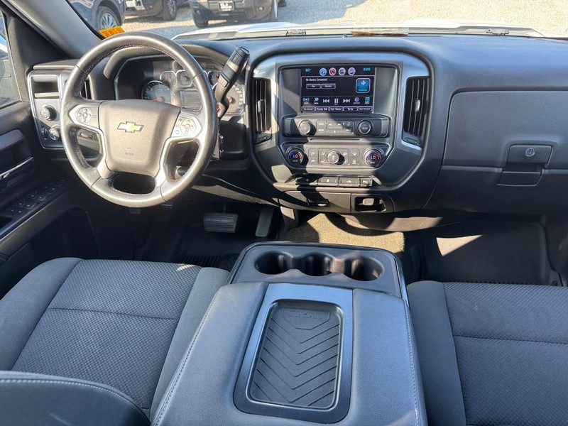 Chevrolet Silverado 1500 Vehicle Full-screen Gallery Image 15