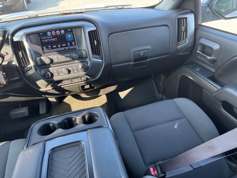 Chevrolet Silverado 1500 Vehicle Full-screen Gallery Image 16