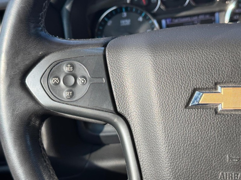 Chevrolet Silverado 1500 Vehicle Full-screen Gallery Image 20