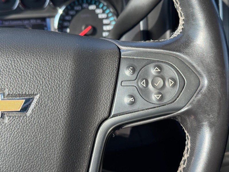 Chevrolet Silverado 1500 Vehicle Full-screen Gallery Image 21