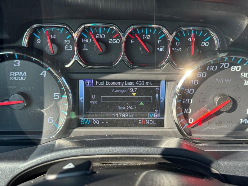 Chevrolet Silverado 1500 Vehicle Full-screen Gallery Image 23