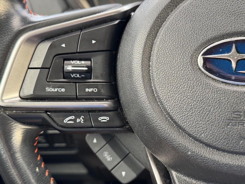 Subaru Crosstrek Vehicle Full-screen Gallery Image 19
