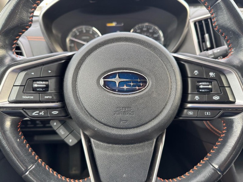 Subaru Crosstrek Vehicle Full-screen Gallery Image 20