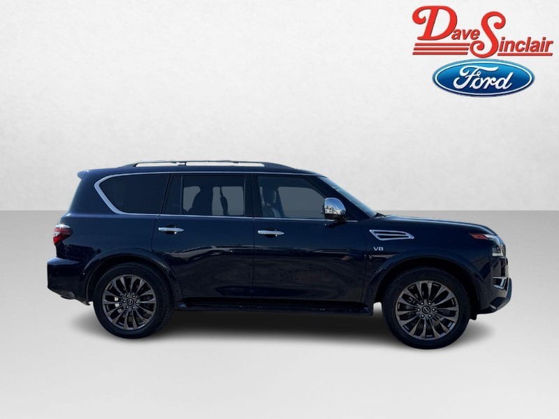 Nissan Armada Vehicle Full-screen Gallery Image 05