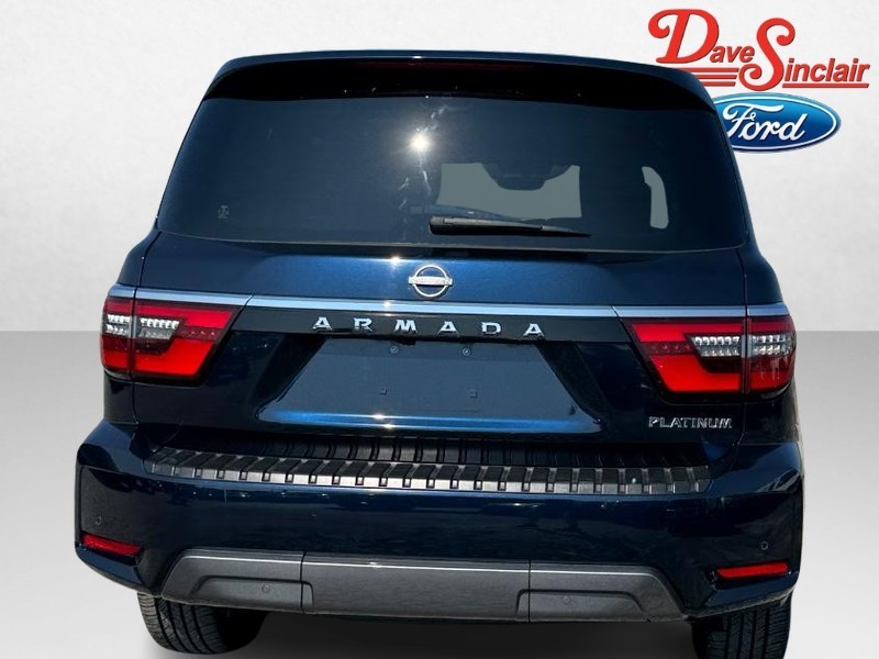 Nissan Armada Vehicle Full-screen Gallery Image 08