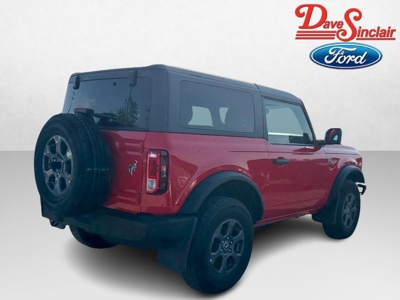 Ford Bronco Vehicle Full-screen Gallery Image 07