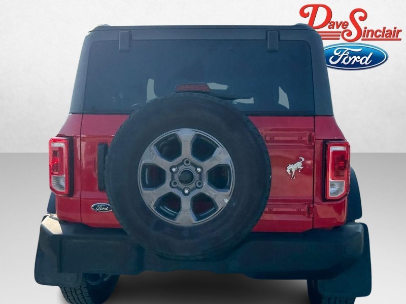 Ford Bronco Vehicle Full-screen Gallery Image 08