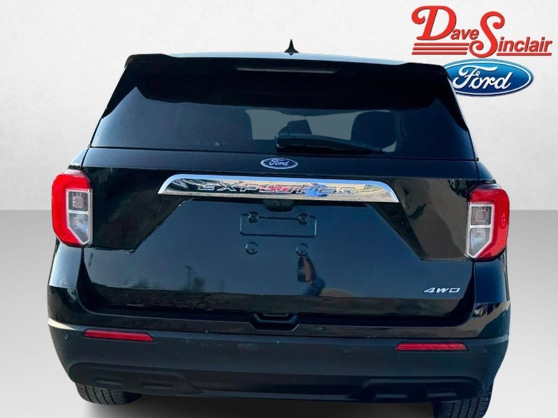 Ford Explorer Vehicle Full-screen Gallery Image 08