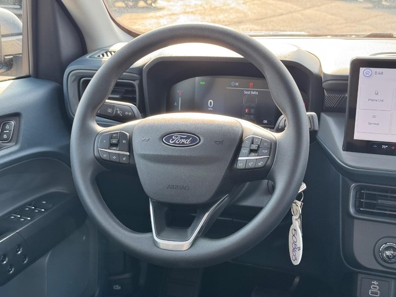 Ford Maverick Vehicle Full-screen Gallery Image 15
