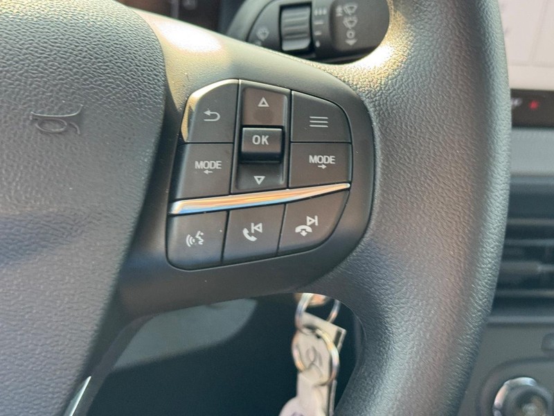 Ford Maverick Vehicle Full-screen Gallery Image 22