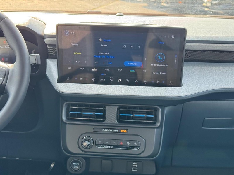 Ford Maverick Vehicle Full-screen Gallery Image 16