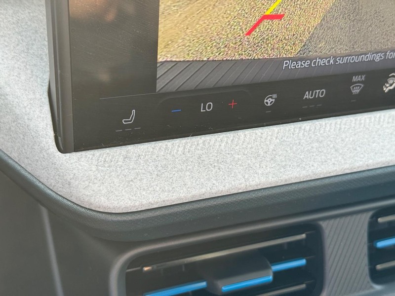 Ford Maverick Vehicle Full-screen Gallery Image 23