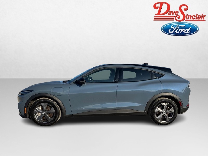 Ford Mustang Mach-E Vehicle Full-screen Gallery Image 10