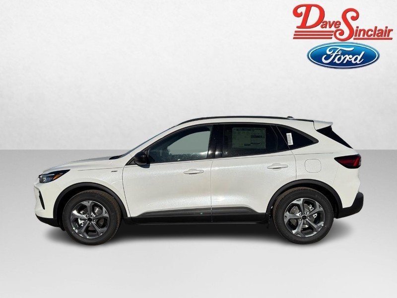 Ford Escape Vehicle Full-screen Gallery Image 10