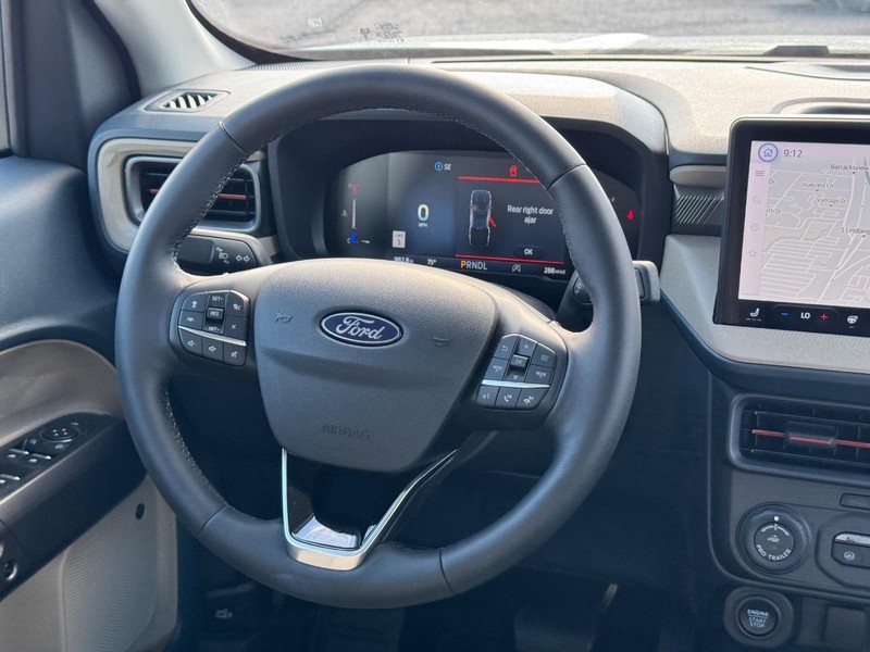 Ford Maverick Vehicle Full-screen Gallery Image 15