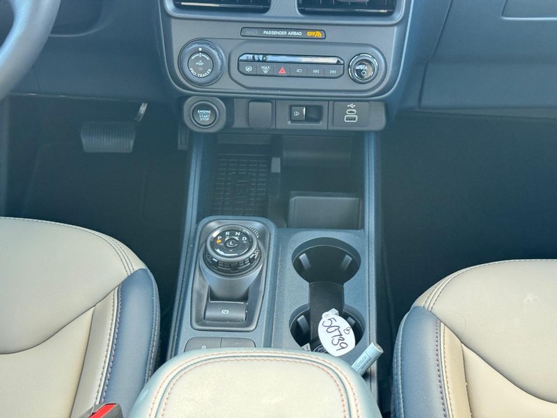 Ford Maverick Vehicle Full-screen Gallery Image 17